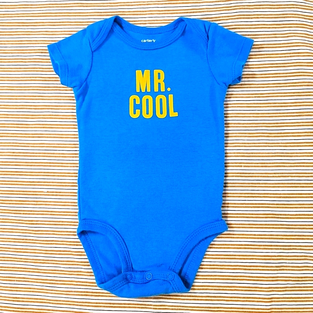 ° SZ 6MO • Onesie °